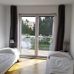 Haus Mit Garten Bei Wien בית נופש