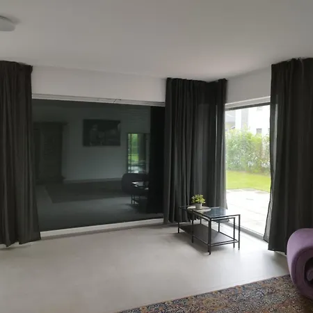 Haus Mit Garten Bei Wien Nyaraló *