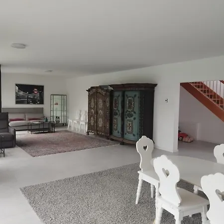 Haus Mit Garten Bei Wien Σπίτι διακοπών Langenzersdorf