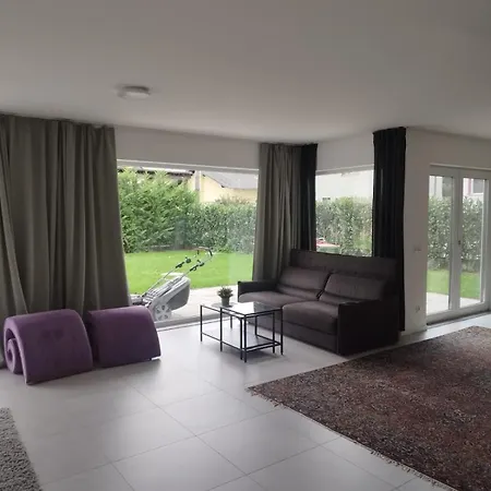 Haus Mit Garten Bei Wien Holiday home *