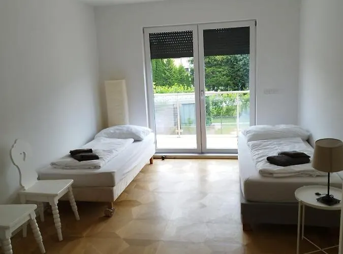 Haus Mit Garten Bei Wien Nyaraló Langenzersdorf