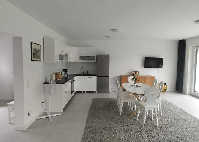 Haus Mit Garten Bei Wien Langenzersdorf